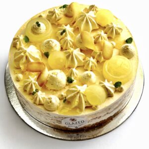 Alternative view of Vanilla and lemon gateau