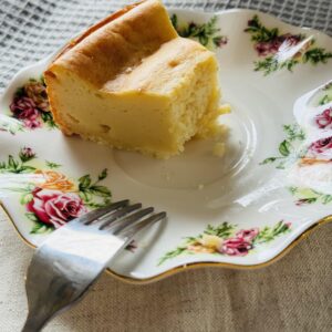 Alternative view of New York baked cheesecake (Shavuot)